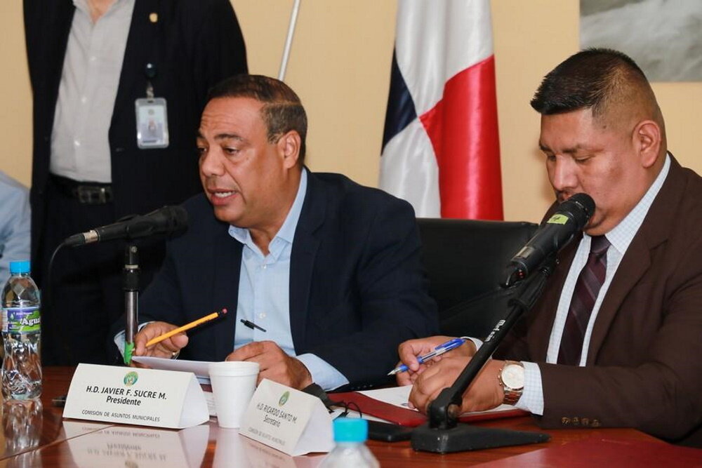 Alcaldes y representantes preocupados por la afectación que ha generado quitarles parte de sus beneficios