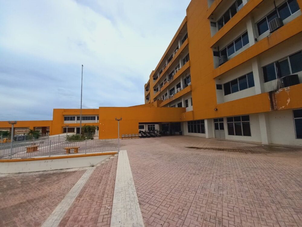 Restringen visitas a sala pediátrica del Hospital Nicolás A. Solano por cuadros severos respiratorios en infantes