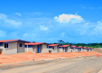 Promotoras de viviendas aseguran que no son responsables del desabastecimiento de agua en el Oeste