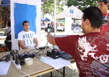 Jóvenes que no adelanten su trámite de cédula no aparecerán en el Padrón Electoral Final