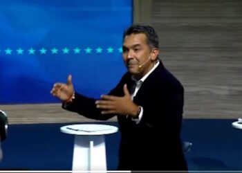 Lombana propone eliminar reformas a la Ley de Descentralización