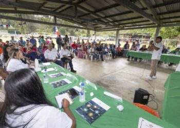 Canal de Panamá reúne comunidades de Capira para abordar planes de mejoras viales e incentivos económicos