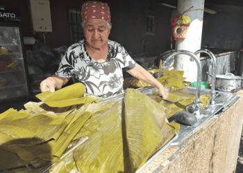 En Chorrera familia se une para la elaboración de tamales en época decembrina