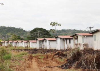 Una nueva licitación para rescatar Proyecto Lomas de Mastranto abandonado desde el 2013