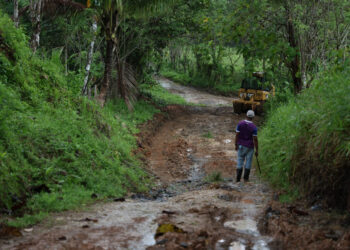 En Capira, comienzan reparación de caminos de producción ubicados en la cuenca de río Indio