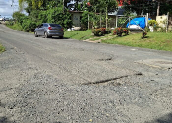 Trabajos de Saneamiento dejan calles intransitables en La Chorrera y aumentan las quejas ciudadanas