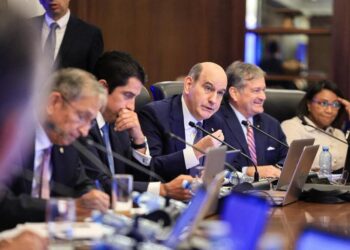 Teletrabajo: Gobierno evalúa establecer 2 días por semana por alza del combustible