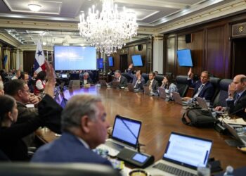 Ejecutivo aprueba reforma eléctrica y la envía a la Asamblea Nacional