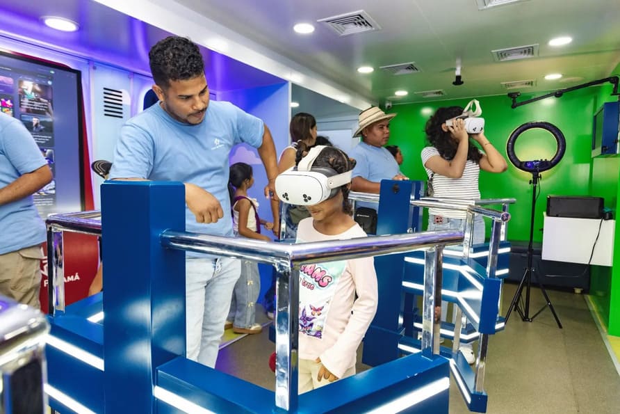 Canal de Panamá lleva experiencia interactiva a familias de Arraiján