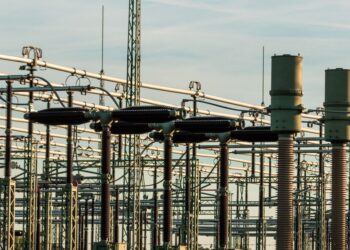 Nuevas tarifas eléctricas entran en vigor, estado asumirá sobrecostos hasta diciembre