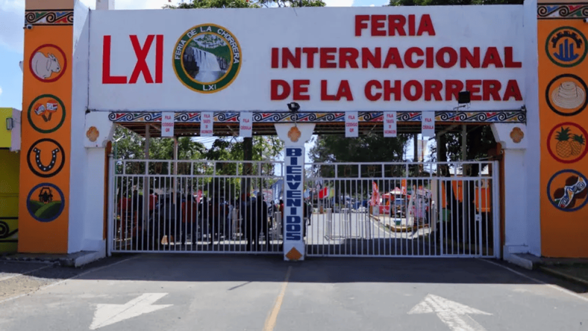 fachada-feria-la-chorrerajpeg (1)